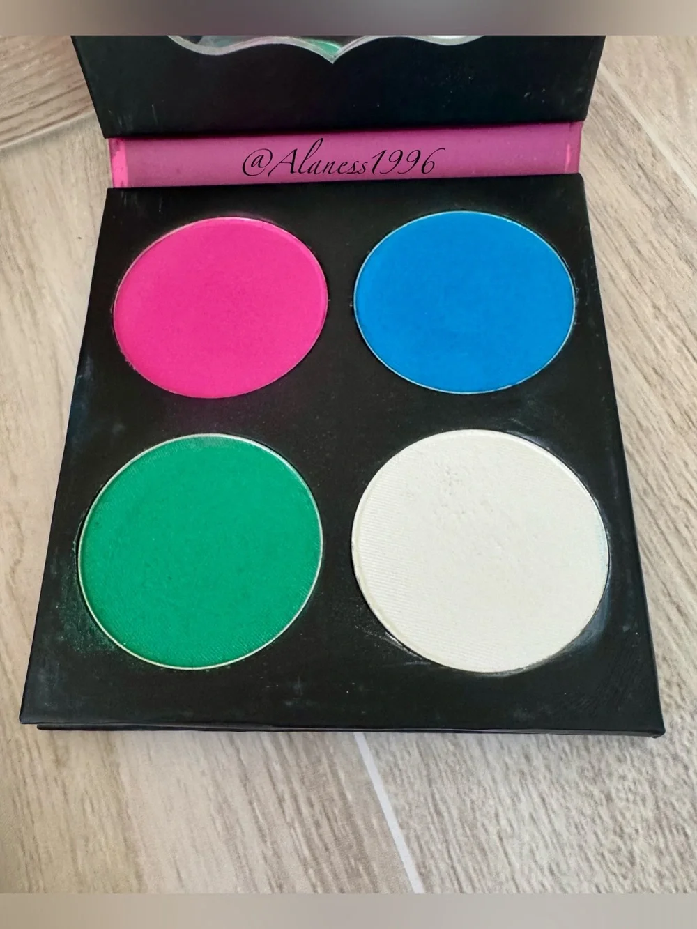 Sugarpill - Addicted to Pretty Eyeshadow Palettes ***EXTREMELY RARE!*** - Picture 6 of 9